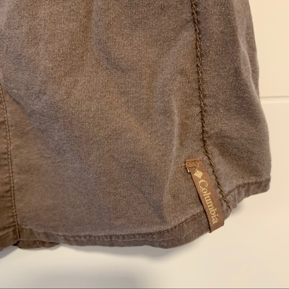 Columbia | Sleeveless Button Up Shirt - Picture 4 of 10